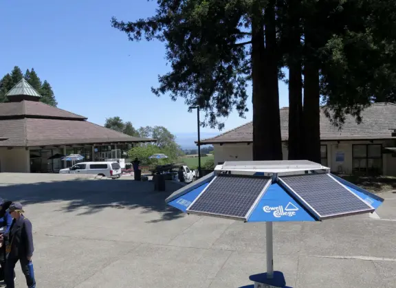 <a href="/Santa_Cruz/San_Jose/Natural_Bridges_State_Beach_Santa_Cruz.html" target="_blank" rel="noopener"></a>UCSC has a pleasant campus set in a redwood forest, with sunny clearings with picnic tables, a quarry amphitheater, a field with views of the oce