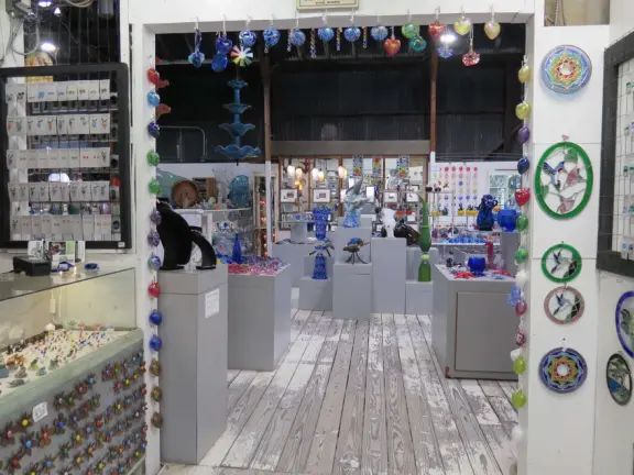 Adorable spot along Highway 1, with creamery food truck, lunch food truck, amazing glassworks store, pottery store, leather store, and peaceful Irish chapel.