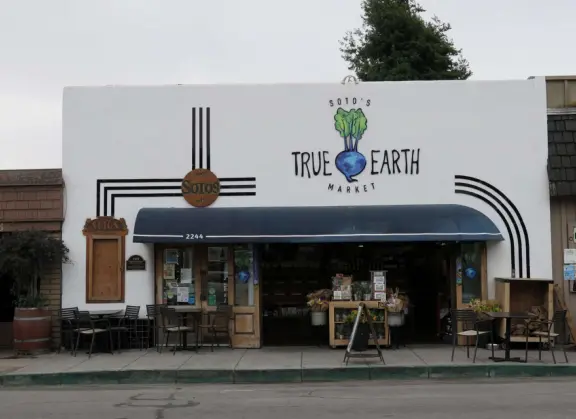 Historic cottages and lush trees of all different shades of green. Come July-October. Check the webcam for weather because it's not nice in thick gloom!