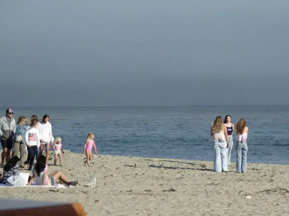 Cheerful, pretty town by the ocean!