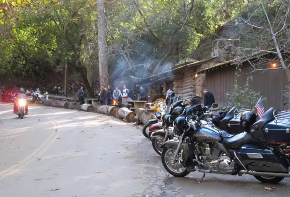 Cozy restaurant and separate bar with live music tucked away in the woods.