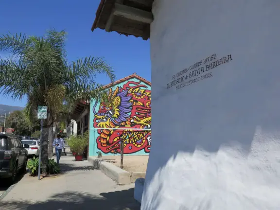 A walk amongst Santa Barbara's colonial history and beautiful Spanish-Moorish architecture.