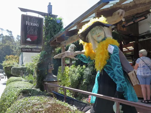 Dozens of scarecrows around Cambria East, Cambria West, Moonstone Drive, and San Simeon! In front of businesses. Very fun!