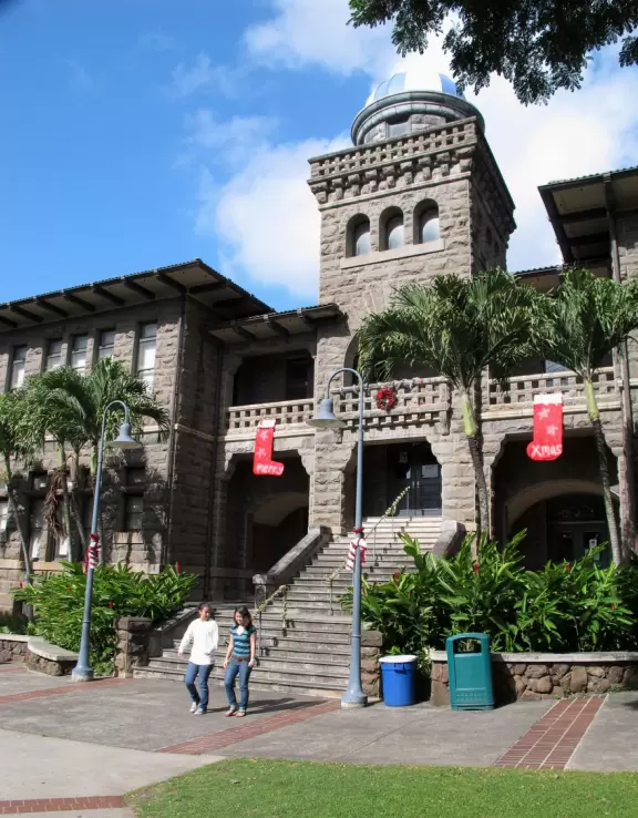 The prestigious private school where President Barack Obama went to high school.