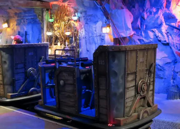 Animatronic theme park ride similar to Disney but in a much easier and nicer place to bring your family!