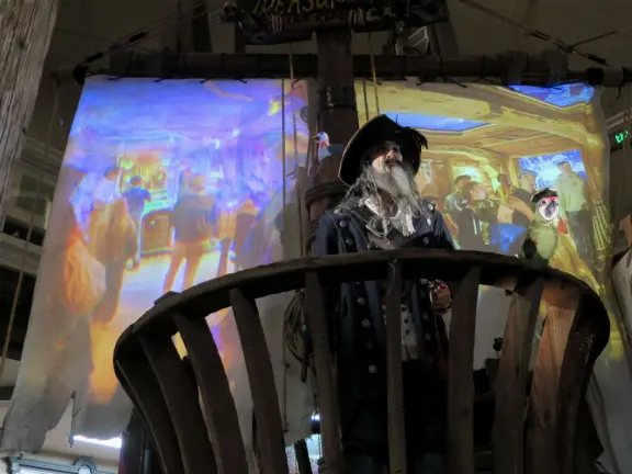 Animatronic theme park ride similar to Disney but in a much easier and nicer place to bring your family!