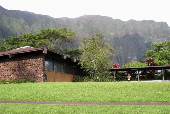 Ho'omaluhia (Hoomaluhia) Garden is in a setting below the incredible Ko'olau mountain range.