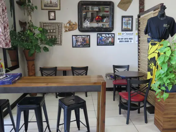 Nice playground with sandy floor, up in the hills of Arroyo Grande. Lovely in the late afternoon.