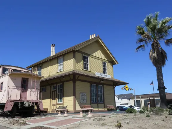 Cute yellow building, a historic train depot, only open 2 hours a week and during model railroad days in April and October.