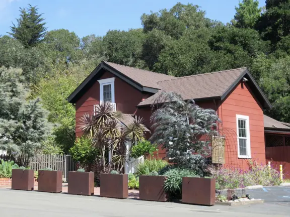 Historic cottages and lush trees of all different shades of green. Come July-October. Check the webcam for weather because it's not nice in thick gloom!
