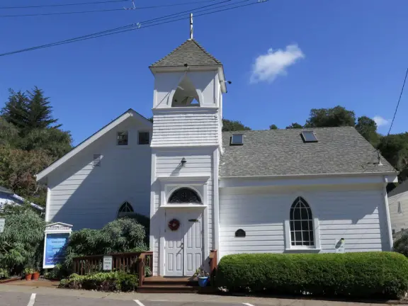 Historic cottages and lush trees of all different shades of green. Come July-October. Check the webcam for weather because it's not nice in thick gloom!
