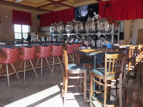 Coffee shop, food court, ice cream and pastry shops, brewery, gift shop and market, outdoor public spaces with fire pit and tables and selfie spots galore, farm with donkeys, goats, and alpaca! Also called San Luis Ranch.