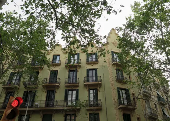 A modern, revitalized neighborhood with glass highrise hotels and offices, but intense sewer smells. Rambla del Poblenou is a good alternative to La Rambla, with locals rather than tourists.