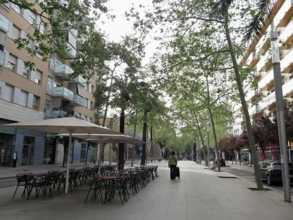 A modern, revitalized neighborhood with glass highrise hotels and offices, but intense sewer smells. Rambla del Poblenou is a good alternative to La Rambla, with locals rather than tourists.