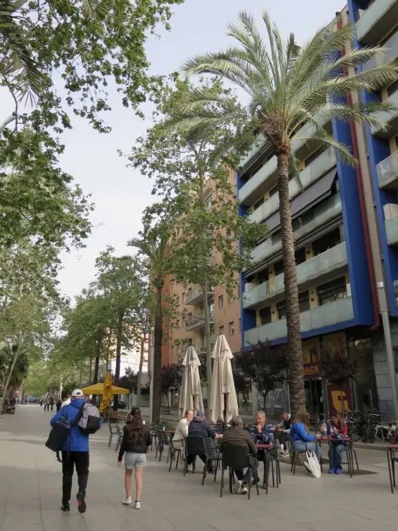 A modern, revitalized neighborhood with glass highrise hotels and offices, but intense sewer smells. Rambla del Poblenou is a good alternative to La Rambla, with locals rather than tourists.