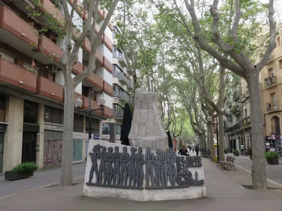 A modern, revitalized neighborhood with glass highrise hotels and offices, but intense sewer smells. Rambla del Poblenou is a good alternative to La Rambla, with locals rather than tourists.