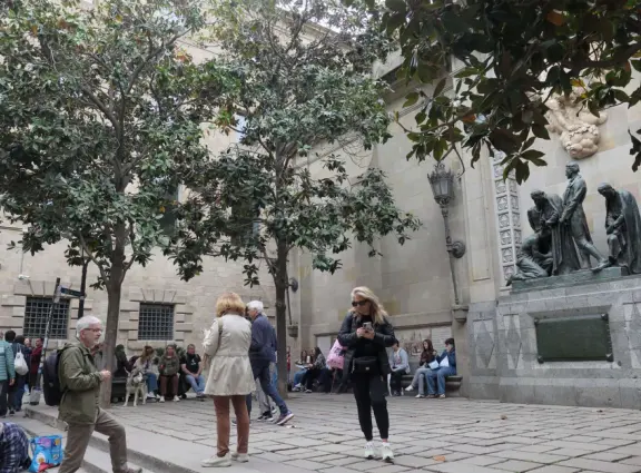 A touristy area. Narrow medieval streets and crowded squares with vendors.