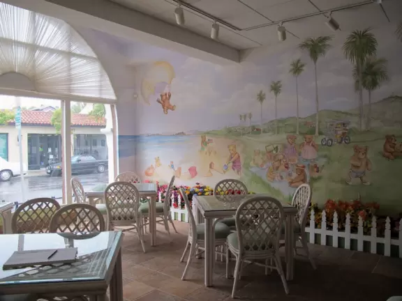 Museum with thousands of dolls and teddy bears arranged beautifully in glass display cases. Some delight you with memories from your childhood!