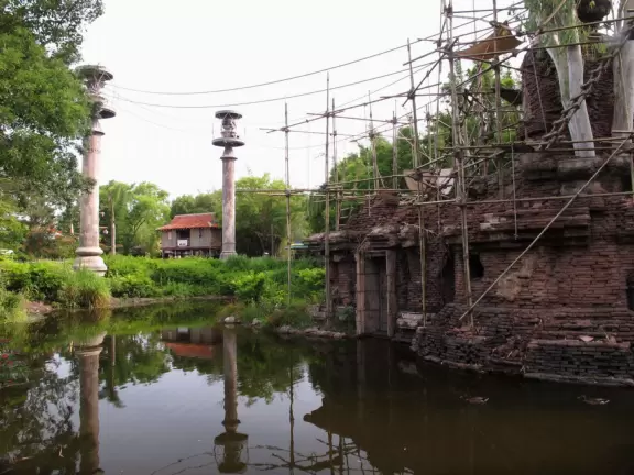 Lush theme park with African and Southeast Asian architecture- best for its two incredible shows and Pandora land.