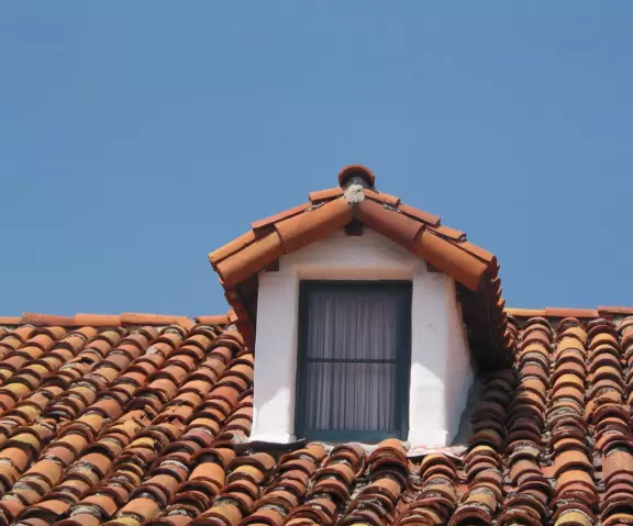 A beautiful and colorful Spanish paseo and courtyard.
