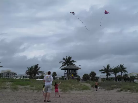 Pleasant beach with beachside jogging path, and funky&nbsp;main strip that leads to it.