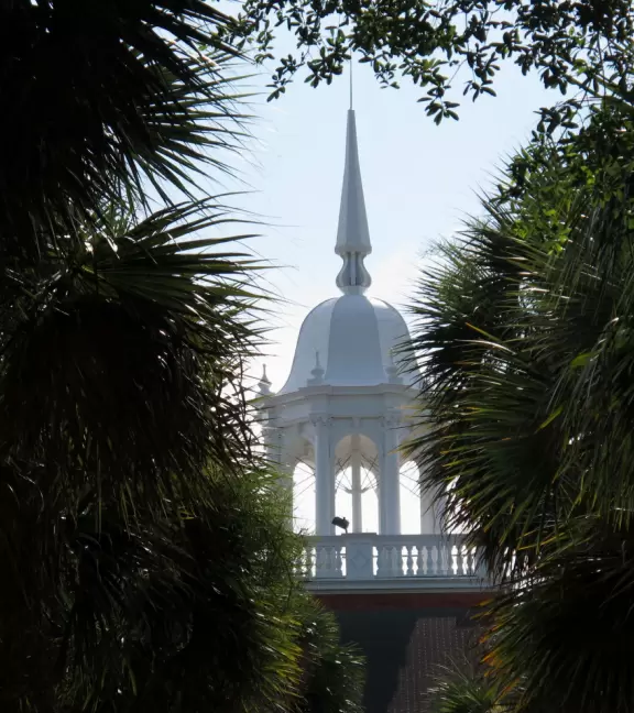 Gorgeous red-brick buildings amongst old trees and palm gardens, a few blocks from DeLand's main strip.