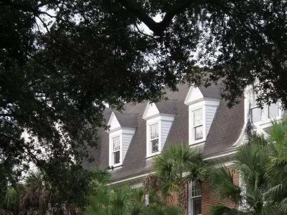 Gorgeous red-brick buildings amongst old trees and palm gardens, a few blocks from DeLand's main strip.