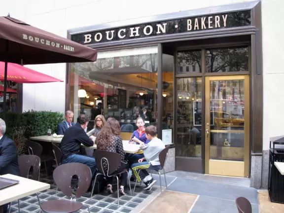 A wonderful experience! Skating in the open air, with gorgeous sights all around you!